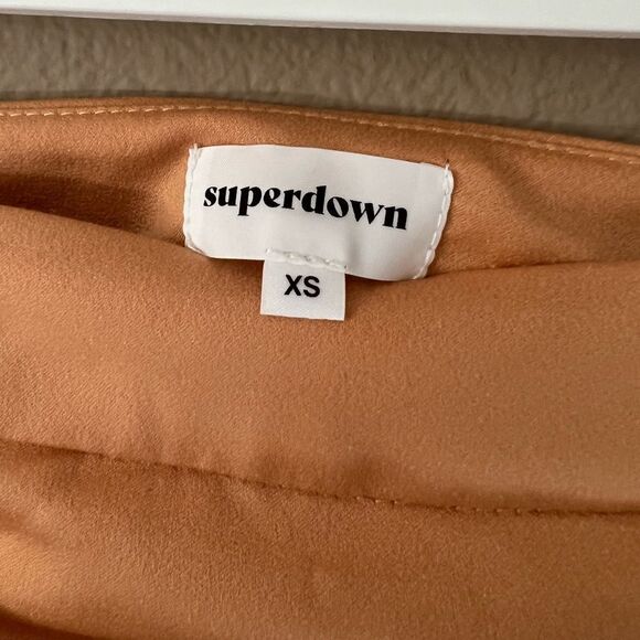 Superdown Xio Ruched Mini Skirt - Picture 8 of 9